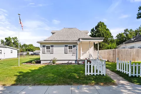 321 15th St, Boone, IA 50036