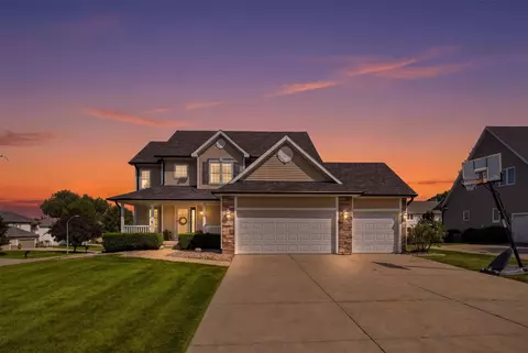6321 NW 95th St, Johnston, IA 50131