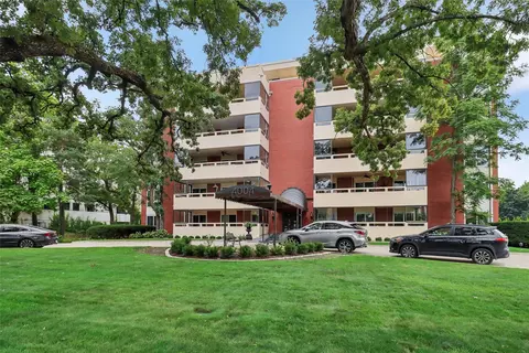 4004 Grand Ave #203, Des Moines, IA 50312