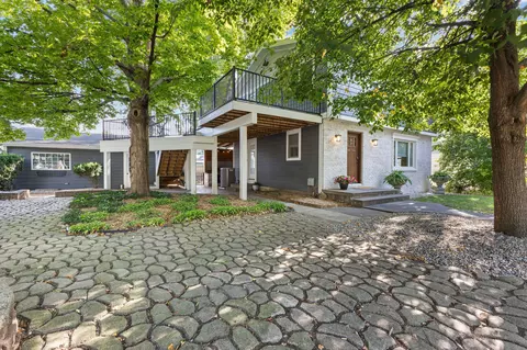 5420 NW 66th Ave, Johnston, IA 50131
