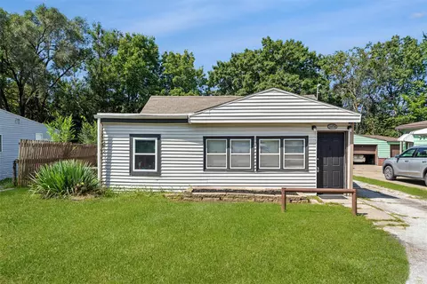 1278 E 34th St, Des Moines, IA 50317