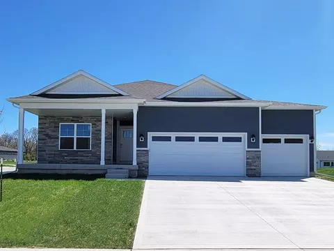 580 NW Concord Ln, Waukee, IA 50263