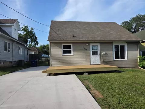 925 Virginia Ave, Des Moines, IA 50315
