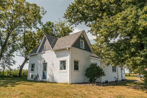 15878 90th Ave, Indianola, IA 50125
