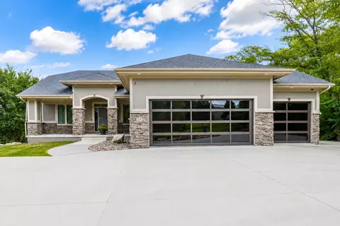 13243 Denver Trl, Carlisle, IA 50047