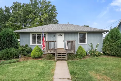 221 S Vine St, Roland, IA 50236