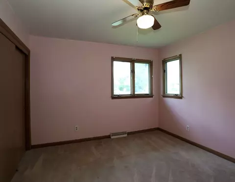 Bedroom - 804 Ilion Ave, Chariton, IA 50049 photo 2 of 5