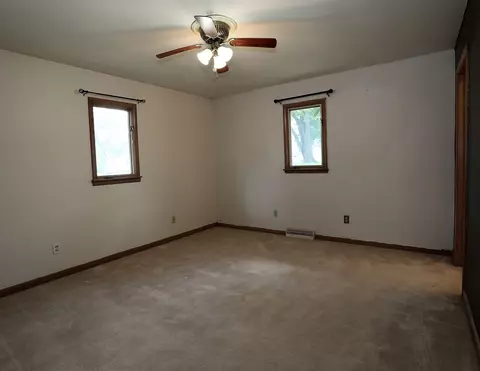 Bedroom - 804 Ilion Ave, Chariton, IA 50049 photo 1 of 5