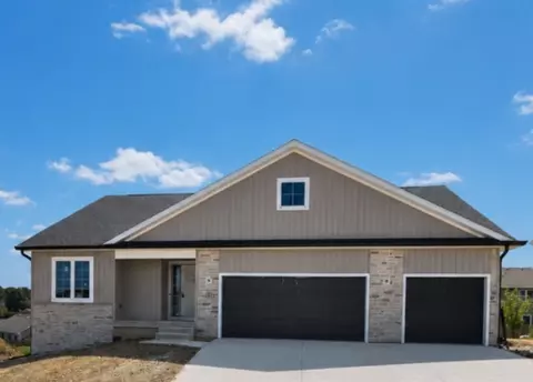 1507 W Lincoln Pl, Indianola, IA 50125