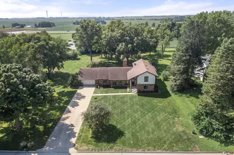 2321 Iowa St, Perry, IA 50220