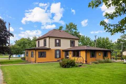 202 Merrill St, Bussey, IA 50044