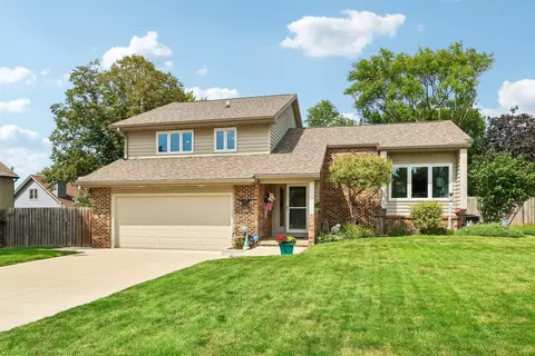 10233 Clark St, Clive, IA 50325