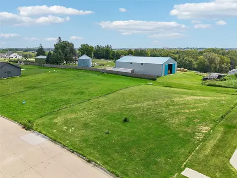 70 NW Alderleaf Dr, Waukee, IA 50263 photo 6