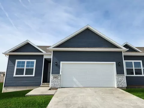 2991 Lake Hill Dr, Des Moines, IA 50320