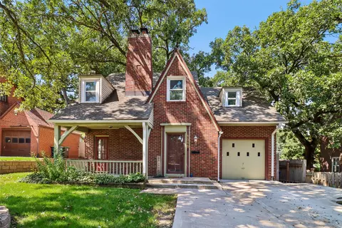 1546 41st St, Des Moines, IA 50311
