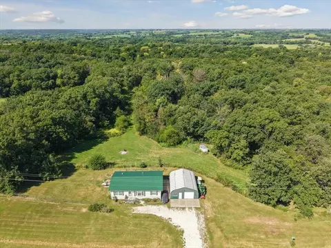54575 200th Ave, Chariton, IA 50049