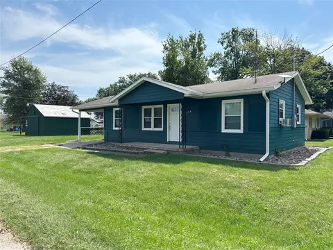204 NW A St, Melcher Dallas, IA 50163