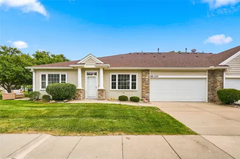 280 S 79th St, West Des Moines, IA 50266