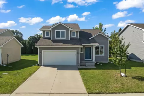 303 SW 50th St, Ankeny, IA 50023