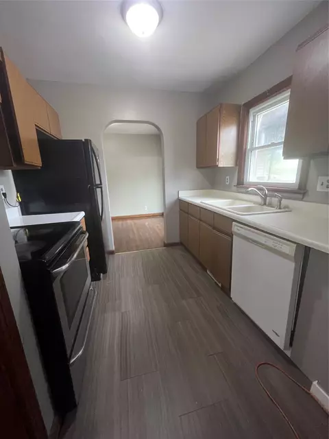 Kitchen - 3221 E 7th St, Des Moines, IA 50316 photo 1 of 2