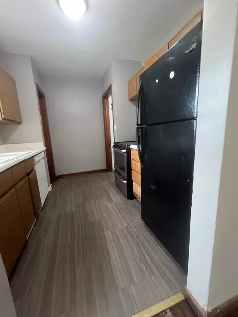 Kitchen - 3221 E 7th St, Des Moines, IA 50316 photo 2 of 2