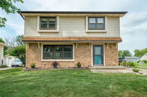 1201 4th St NW, Altoona, IA 50009