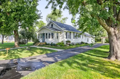 502 E 2nd St, Woodward, IA 50276
