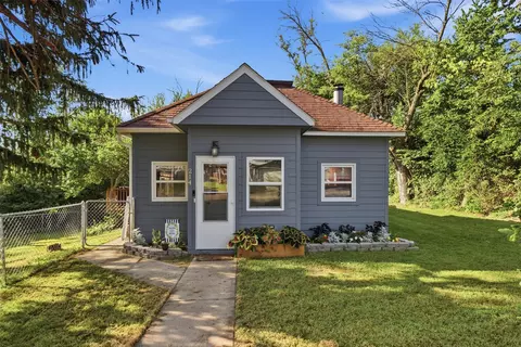 214 E Poplar St, Roland, IA 50236