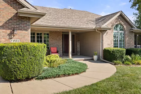 7405 Goodman Dr, Urbandale, IA 50322