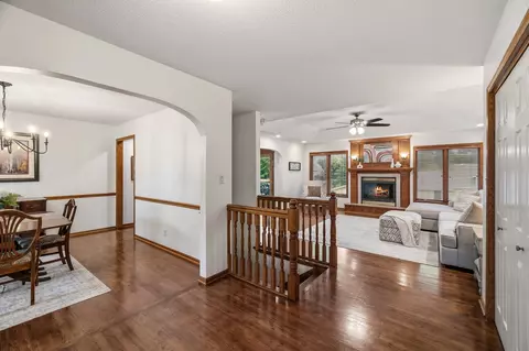 7405 Goodman Dr, Urbandale, IA 50322