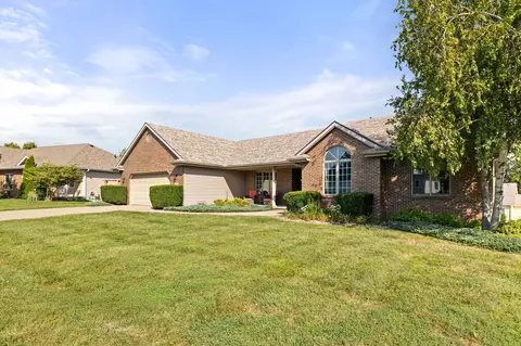 7405 Goodman Dr, Urbandale, IA 50322