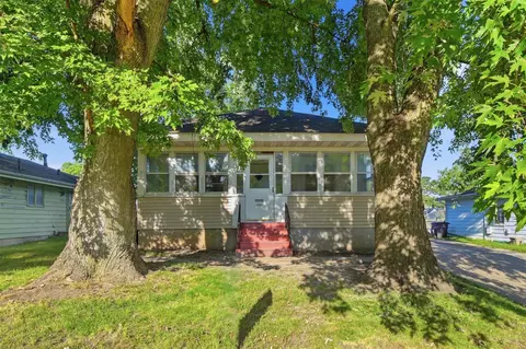 3930 9th St, Des Moines, IA 50313