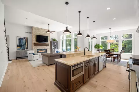 3965 Black Bear Pointe Pointe, Waukee, IA 50263