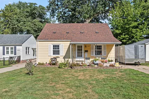 4009 12th St, Des Moines, IA 50313