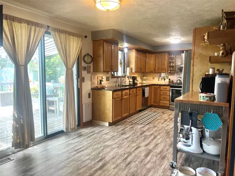 Kitchen - 1909 Pine St, Perry, IA 50220 photo 1 of 6