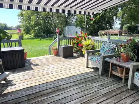 Exterior - 1909 Pine St, Perry, IA 50220 photo 2 of 8