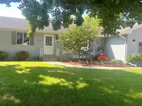Exterior - 1909 Pine St, Perry, IA 50220 photo 1 of 8