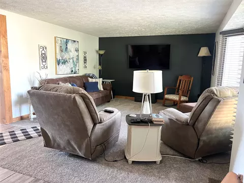 Living - 1909 Pine St, Perry, IA 50220 photo 6 of 6