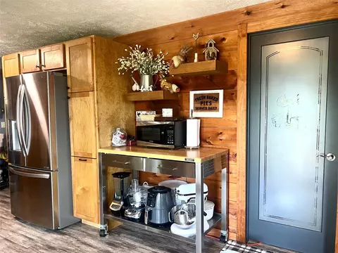 Kitchen - 1909 Pine St, Perry, IA 50220 photo 3 of 6