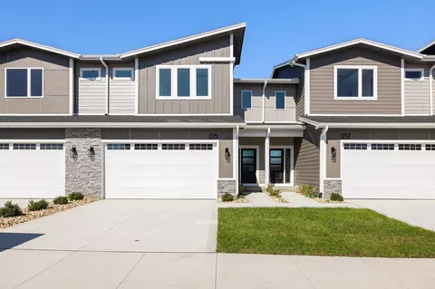 1261 NW 2nd St, Grimes, IA 50111