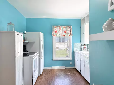 Kitchen - 704 3rd St, Garwin, IA 50632 photo 2 of 2
