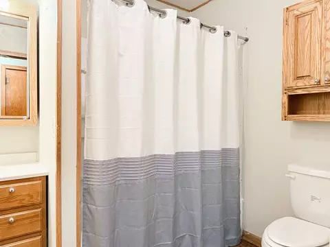 Bath - 704 3rd St, Garwin, IA 50632 photo 1 of 2