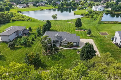 3236 N Fernwood Dr, Cumming, IA 50061