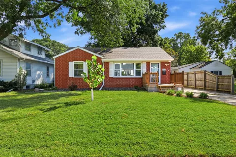 2903 48th Pl, Des Moines, IA 50310