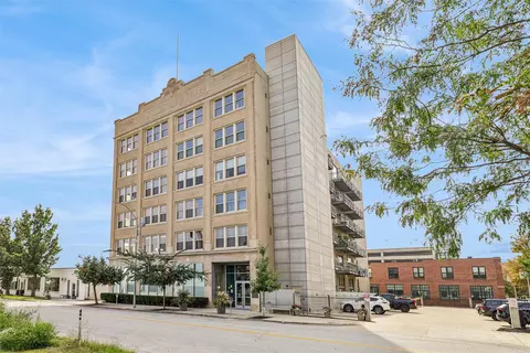 112 11th St #605, Des Moines, IA 50309
