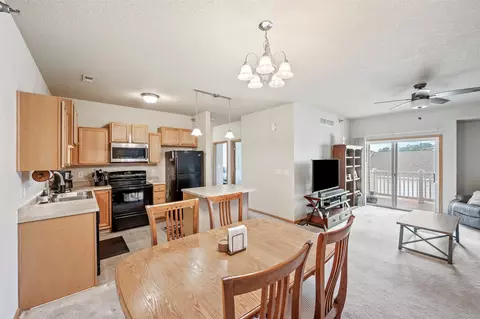 1815 SW White Birch Cir #11, Ankeny, IA 50023