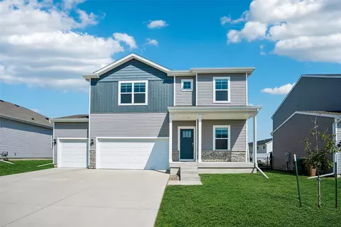 10433 Powell Ave, Johnston, IA 50131