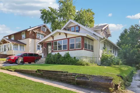 641 7th St, West Des Moines, IA 50265