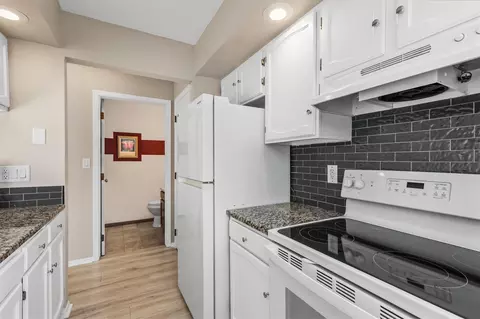 Kitchen - 210 Cooper Ct, Ames, IA 50014 photo 2 of 3