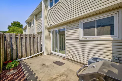 Exterior - 210 Cooper Ct, Ames, IA 50014 photo 2 of 3